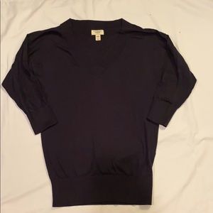 Lands End Canvas v-neck navy sweater